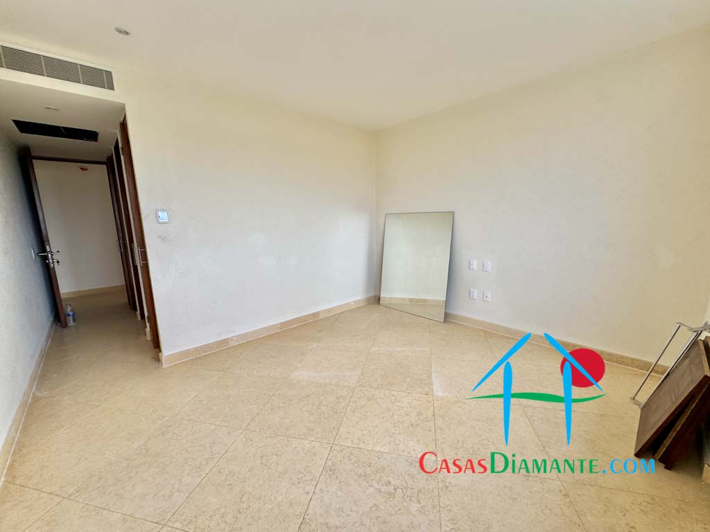 Playamar Tres Cantos T2 802 - Recámara tres 5